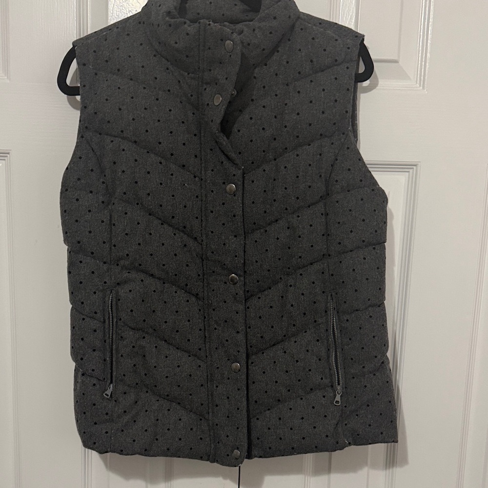 GAP Gray Quilted Puffer Vest with Subtle Dot Texture